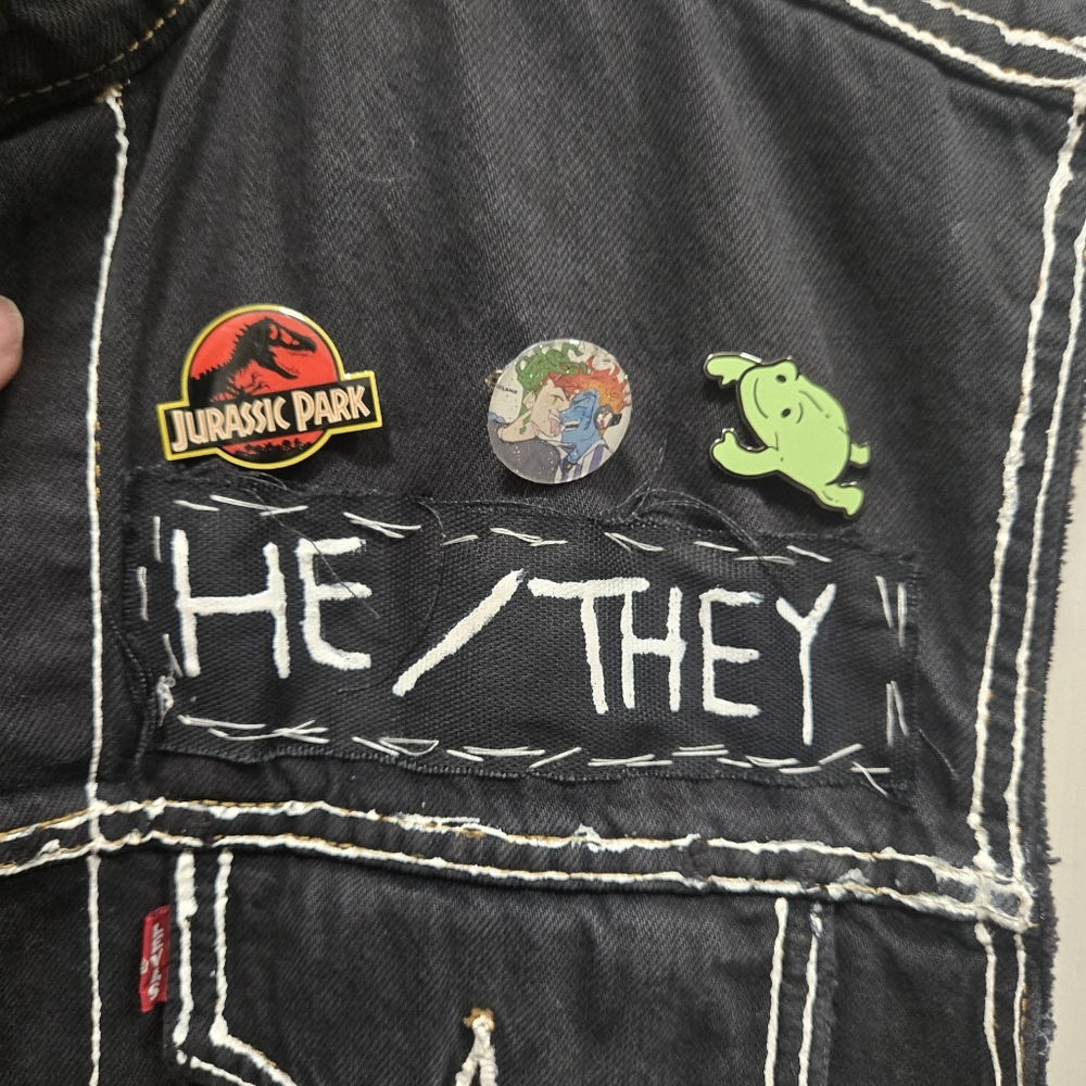 Levi's vest with custom artwork size L - Picture 2 of 12